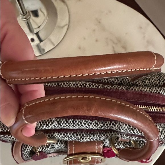 Coach Limited Edition Vintage Soho Tweed satchel and wristlet - Picture 9 of 17
